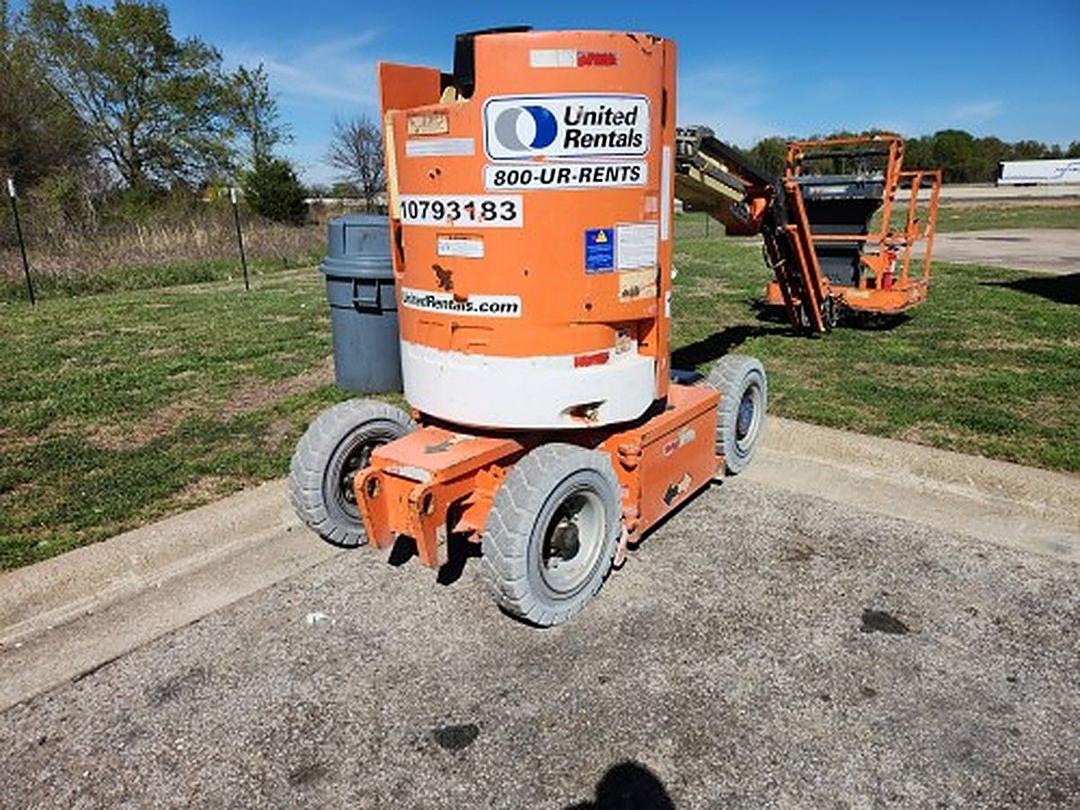 JLG E300AJP photo 5
