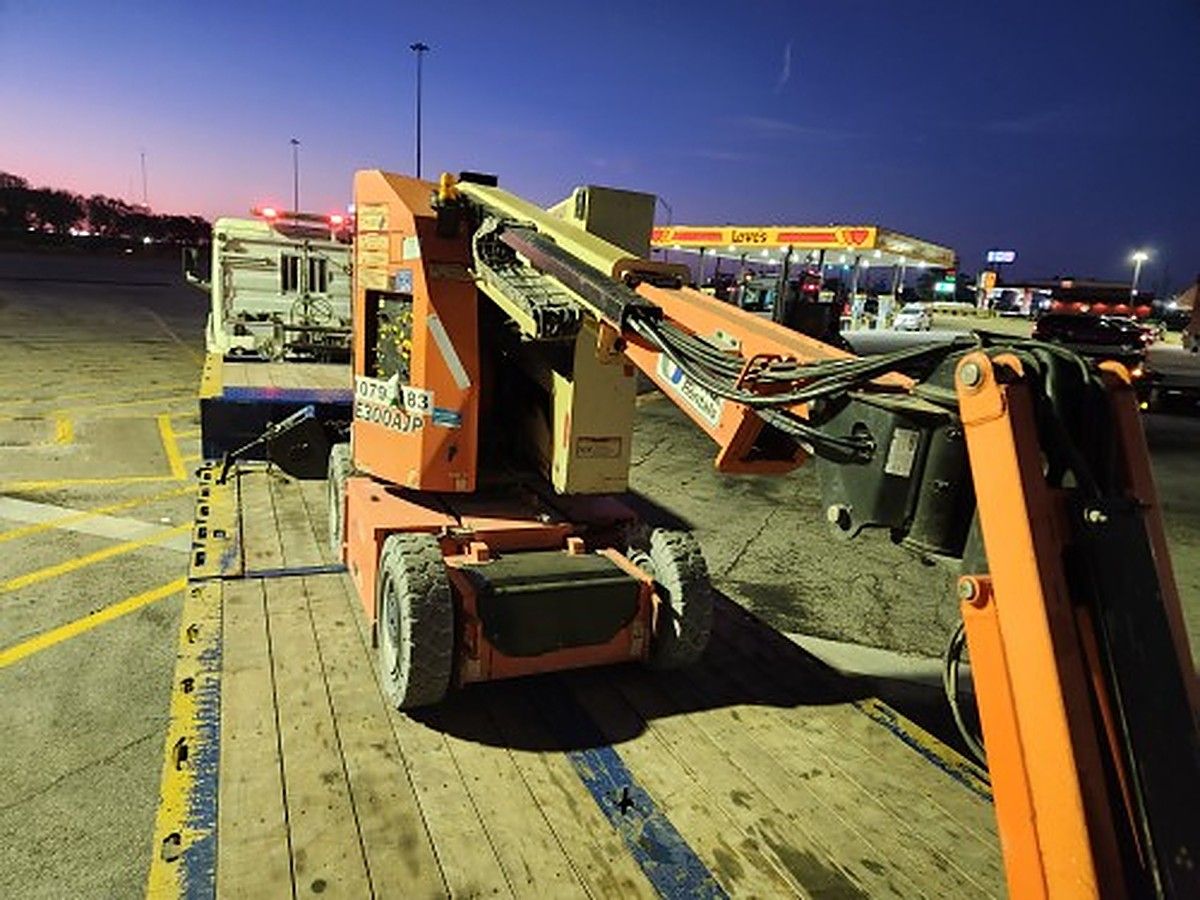 JLG E300AJP photo 8