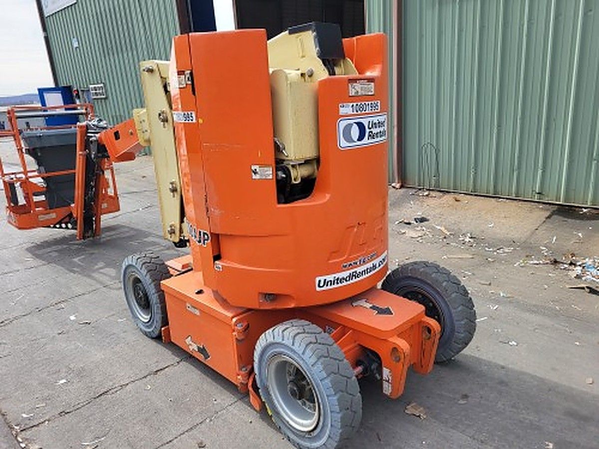 JLG E300AJP photo 4