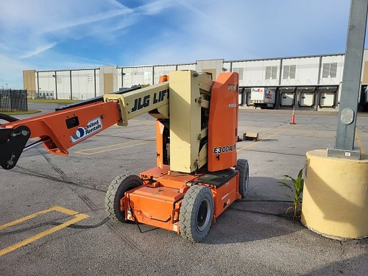 JLG E300AJP photo 3