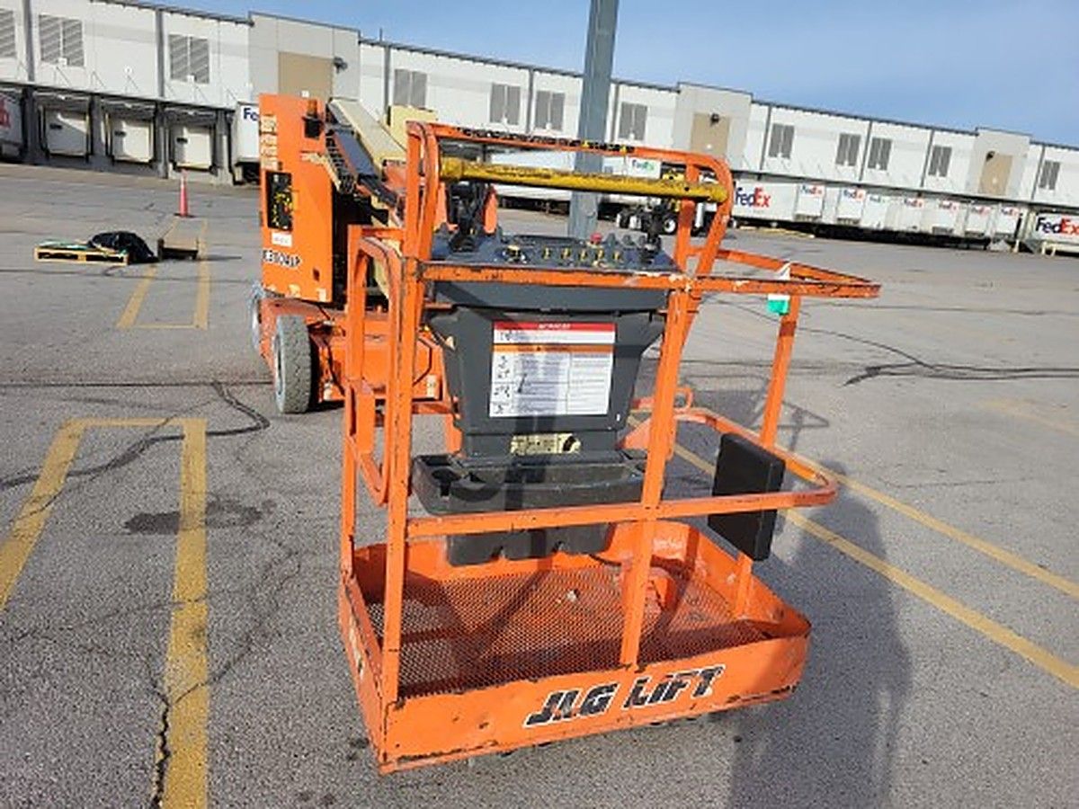 JLG E300AJP photo 6
