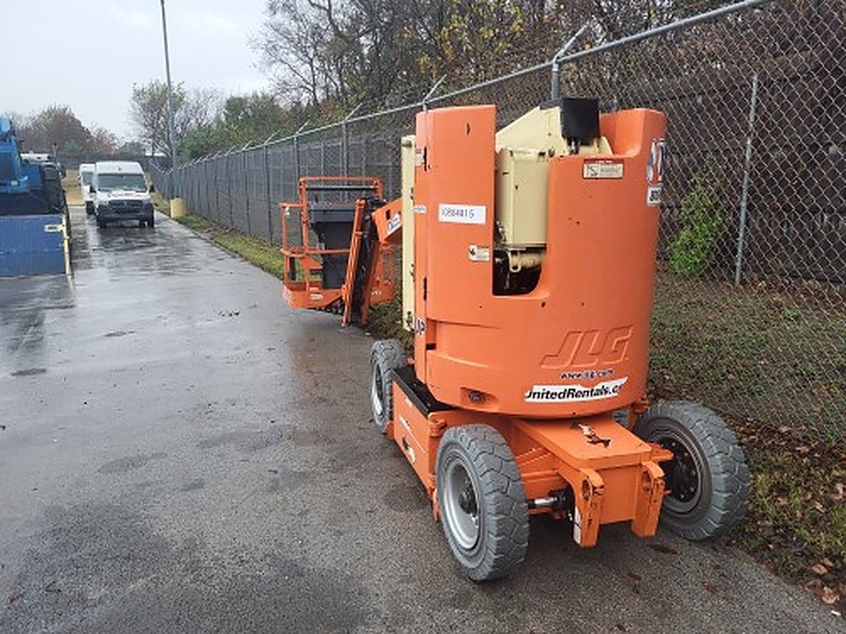 JLG E300AJP photo 8