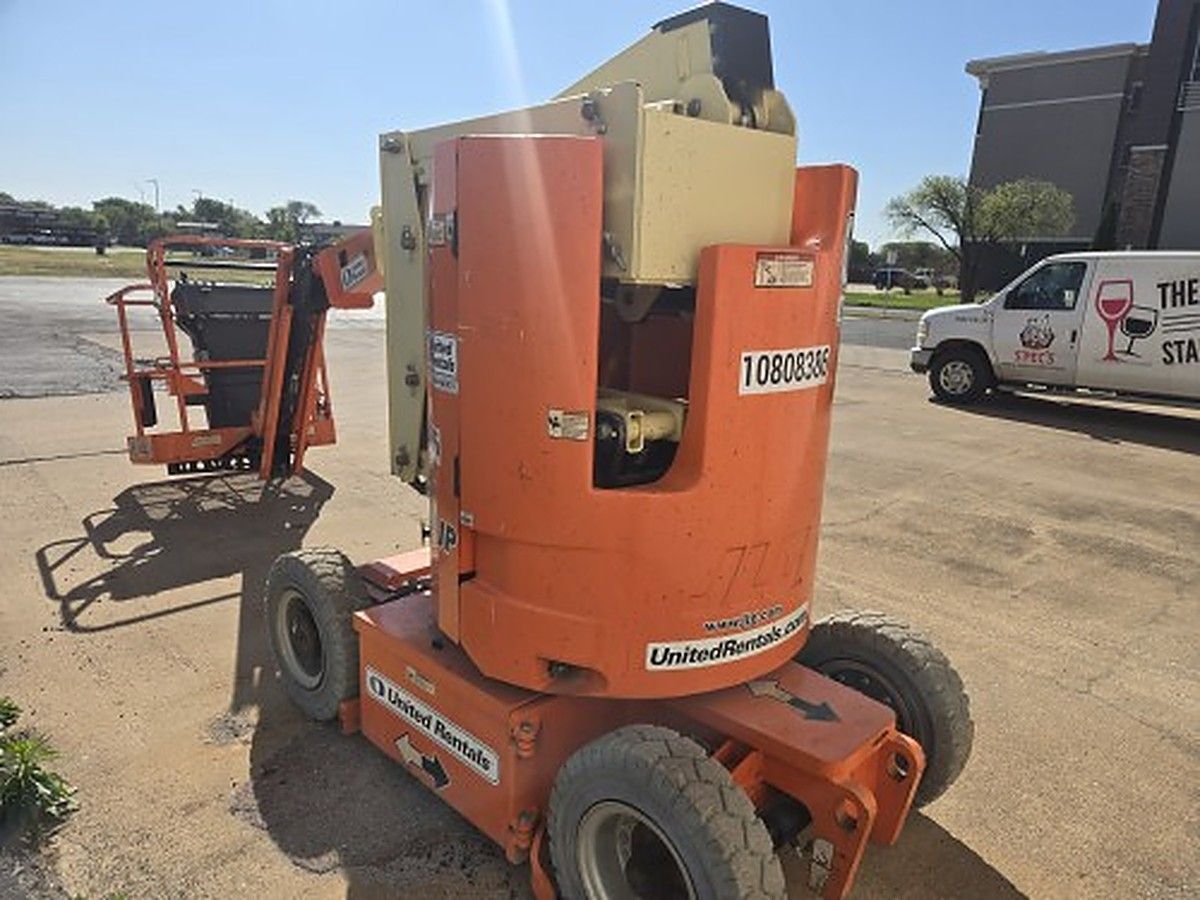 JLG E300AJP photo 4