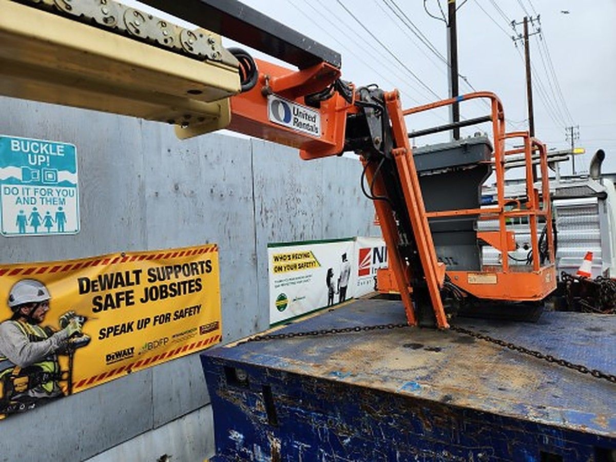 JLG E300AJP photo 4
