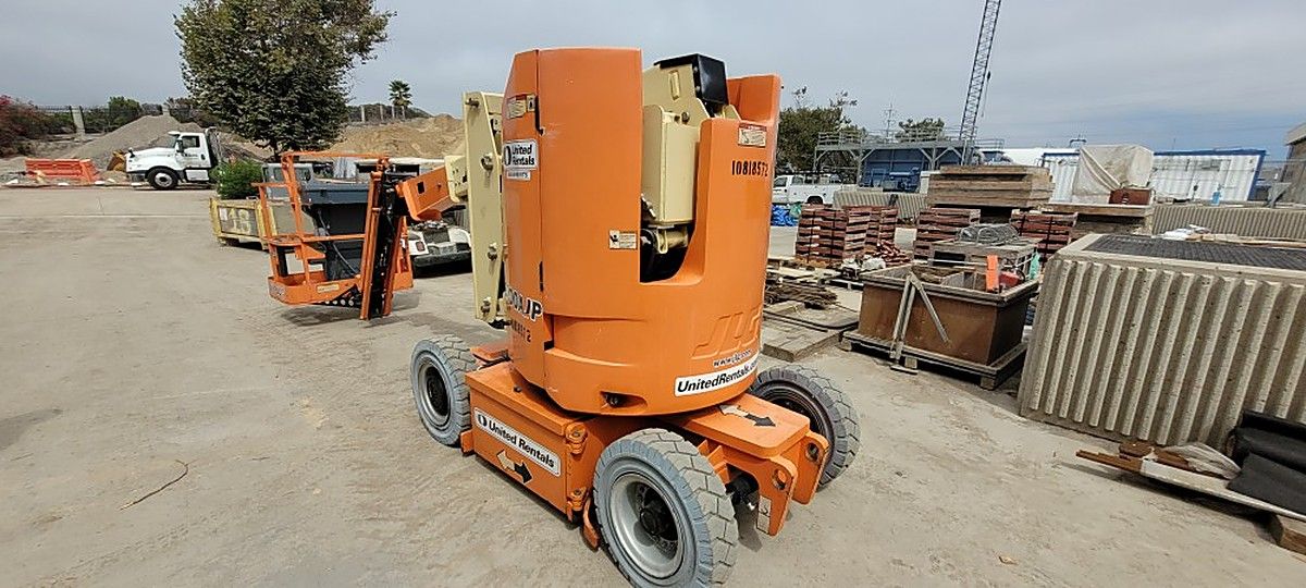JLG E300AJP photo 3