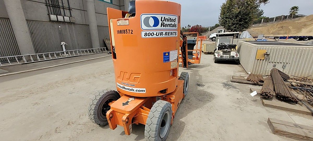 JLG E300AJP photo 5