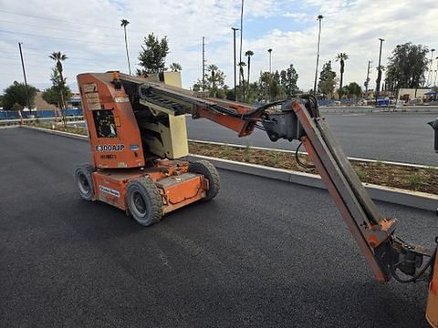 2018 JLG E300AJP Boom 30-33' Articulating Dc