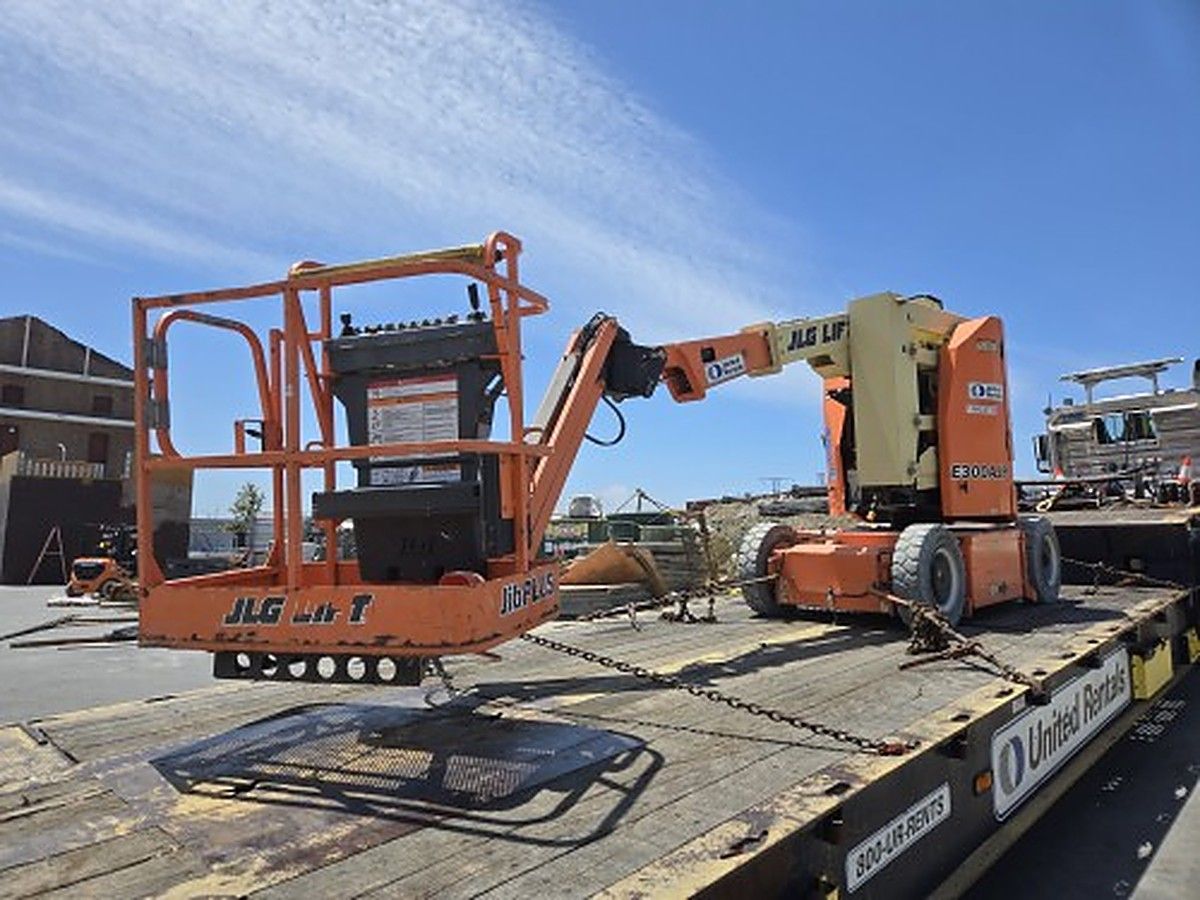 JLG E300AJP photo 6