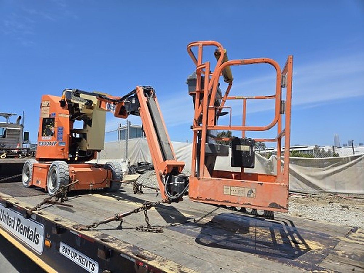 JLG E300AJP photo 9