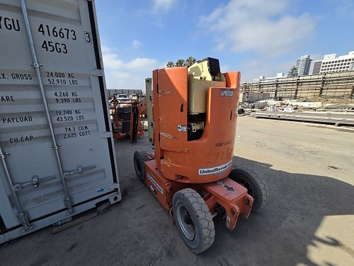 2018 JLG E300AJP for sale in Las Vegas, NV