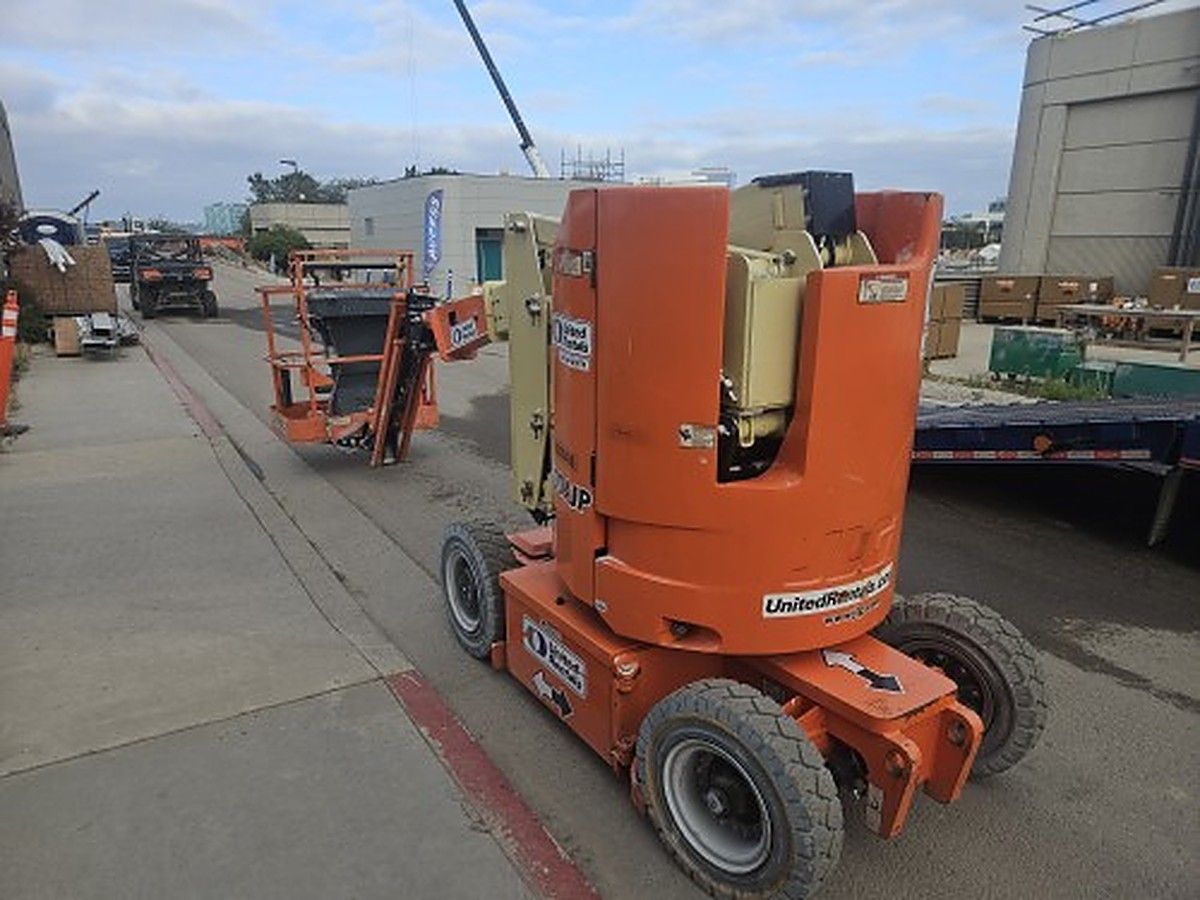 2018 JLG E300AJP for sale in Las Vegas, NV