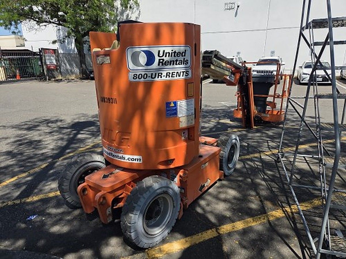 JLG E300AJP photo 3