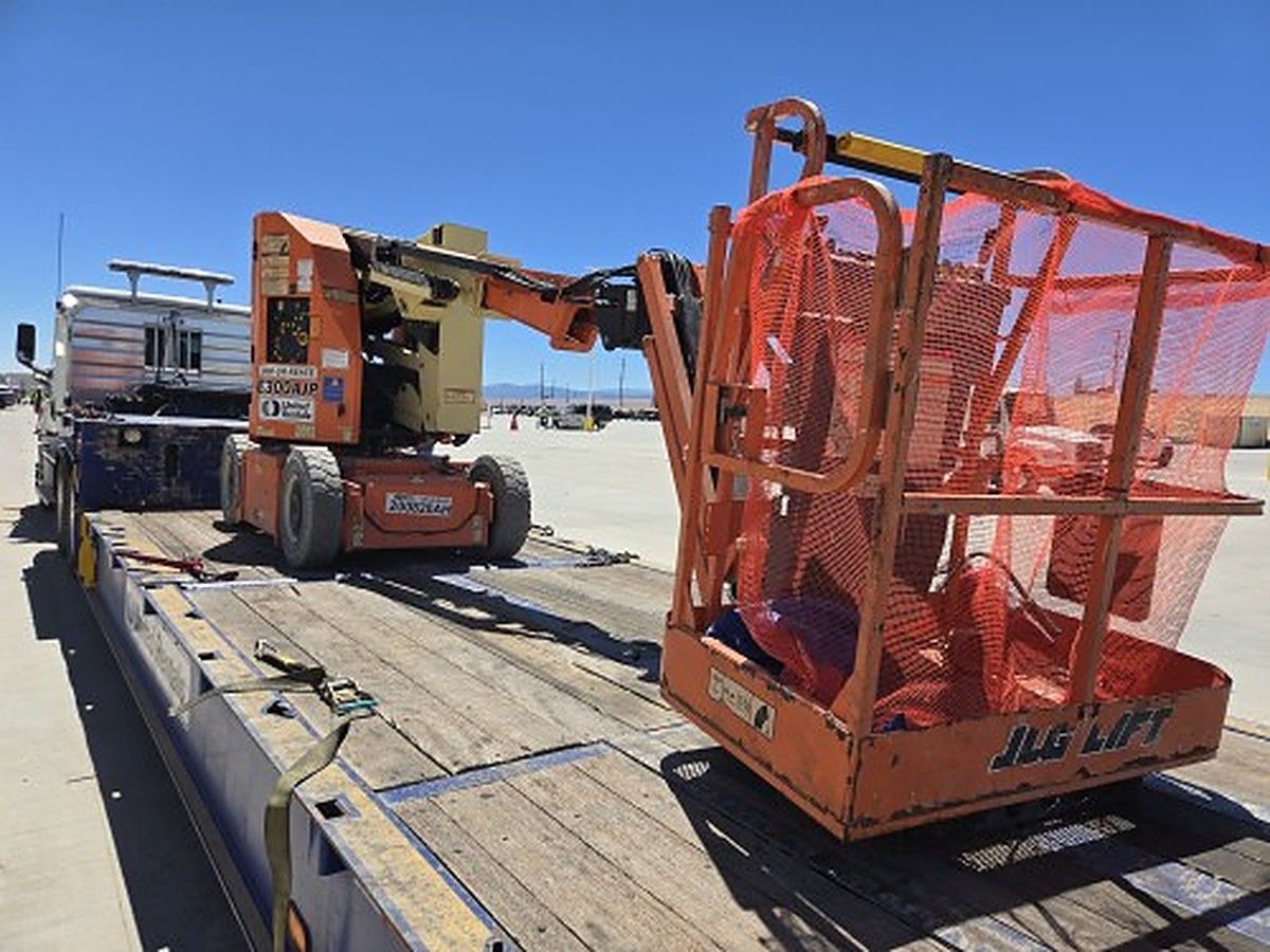 JLG E300AJP photo 9