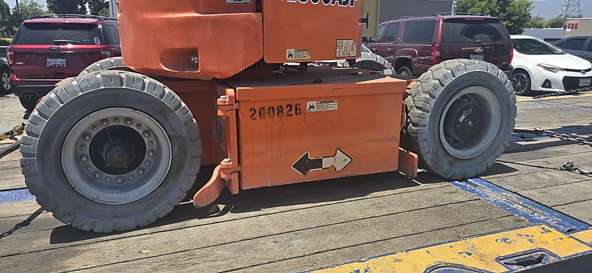 JLG E300AJP photo 13