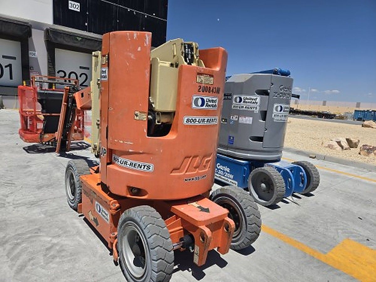 JLG E300AJP photo 6