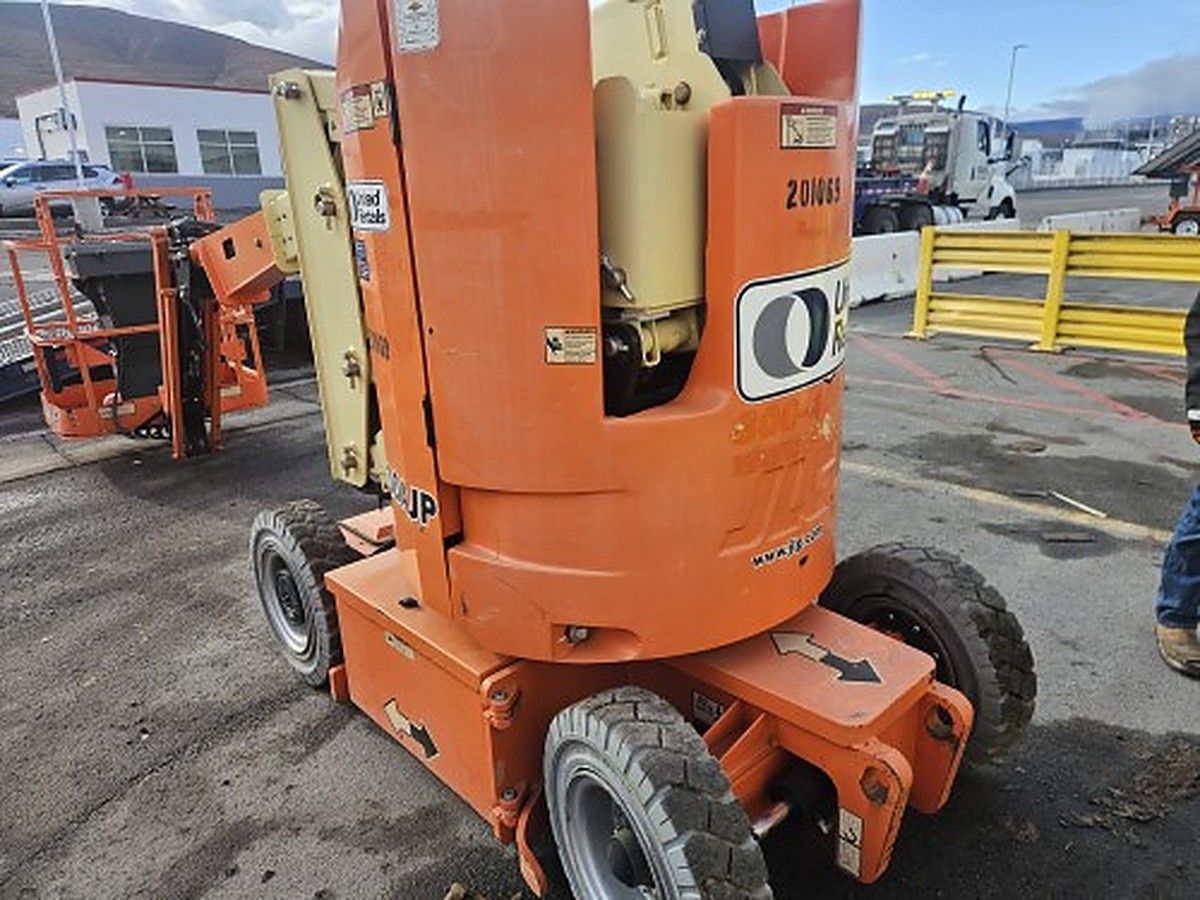 JLG E300AJP photo 4