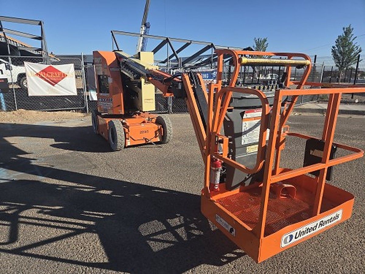 JLG E300AJP photo 3