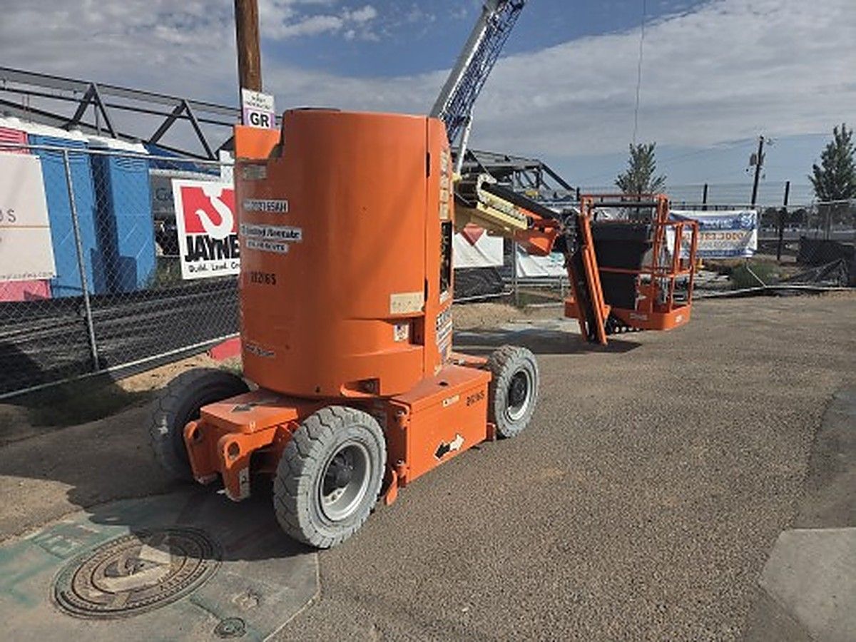 JLG E300AJP photo 4