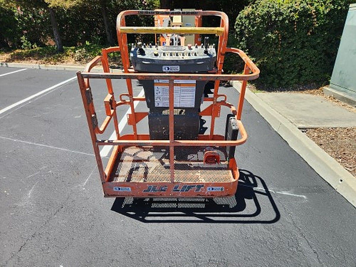 JLG E300AJP photo 10