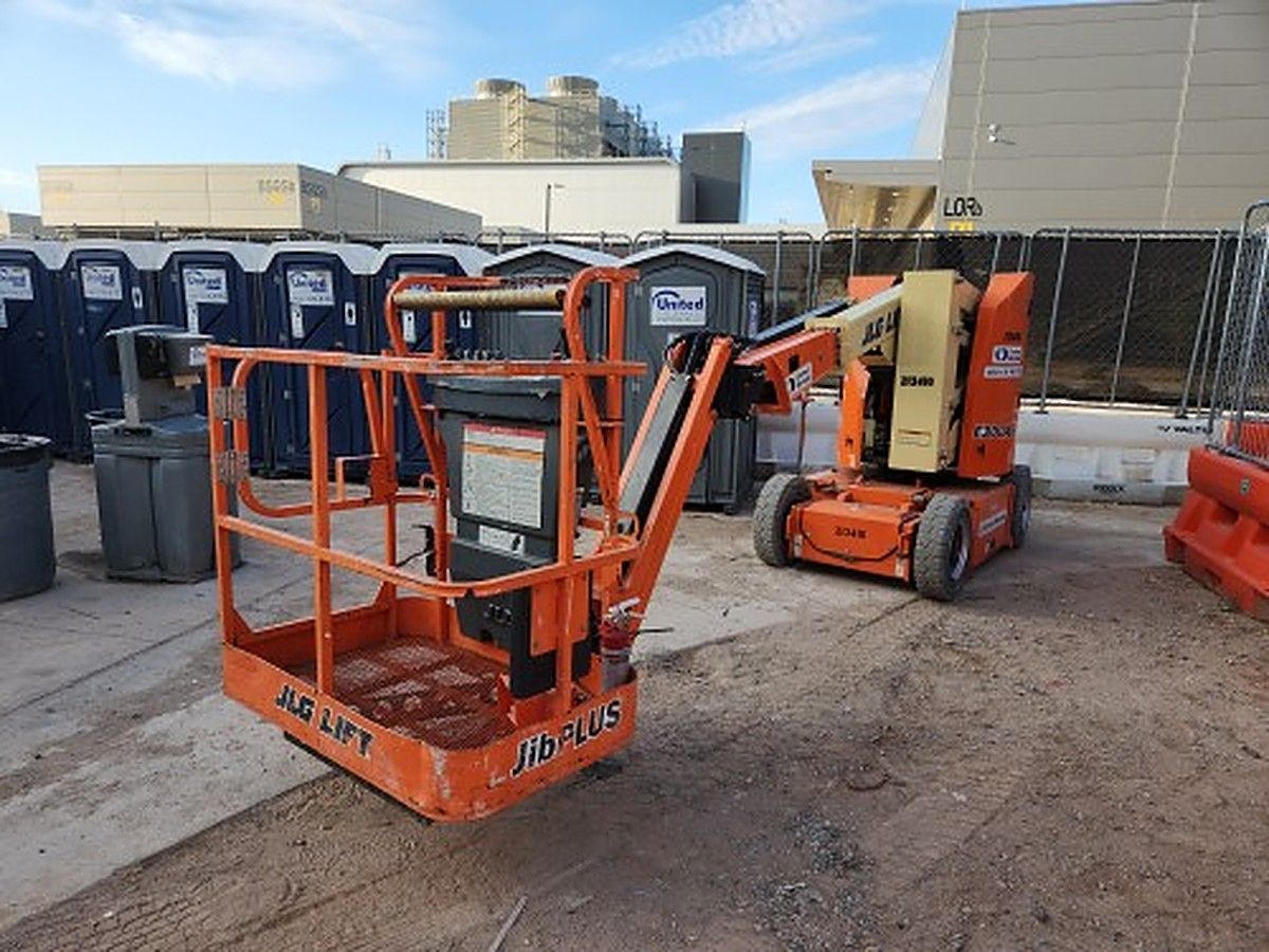 2018 JLG E300AJP for sale in Las Vegas, NV