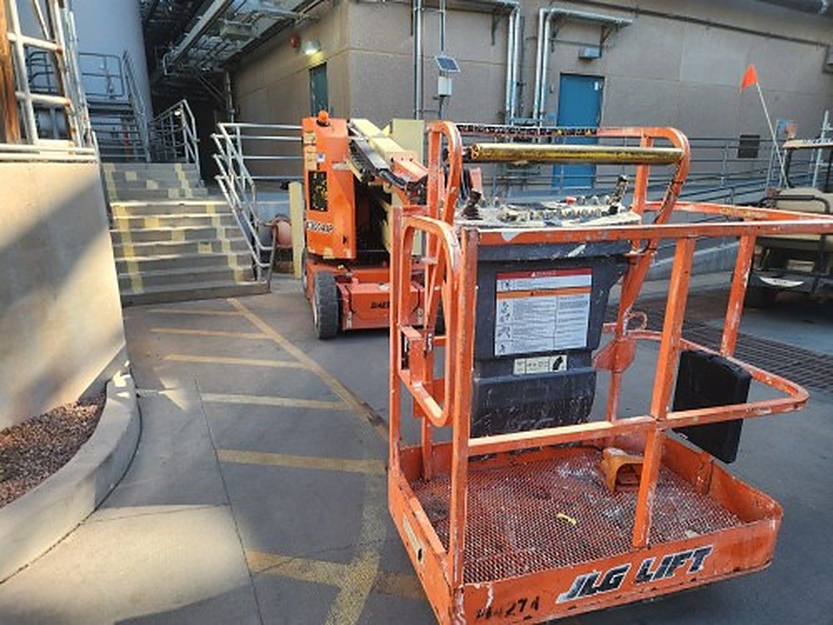 JLG E300AJP photo 6