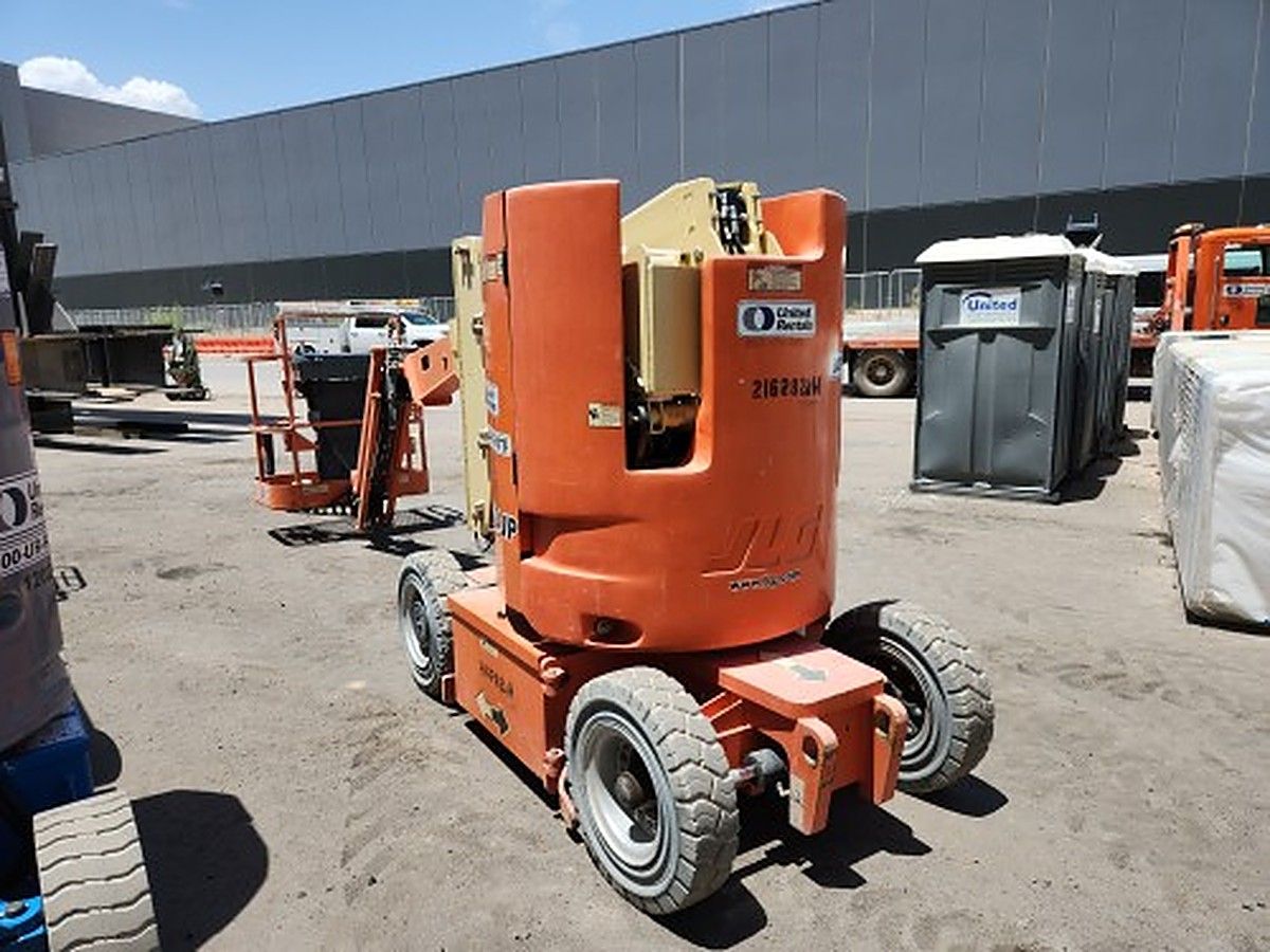 JLG E300AJP photo 3