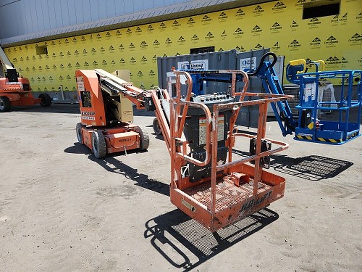 JLG E300AJP photo 4