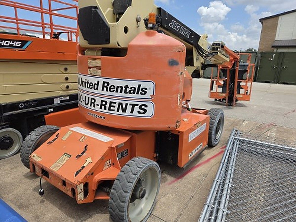 JLG E400AJPN photo 4