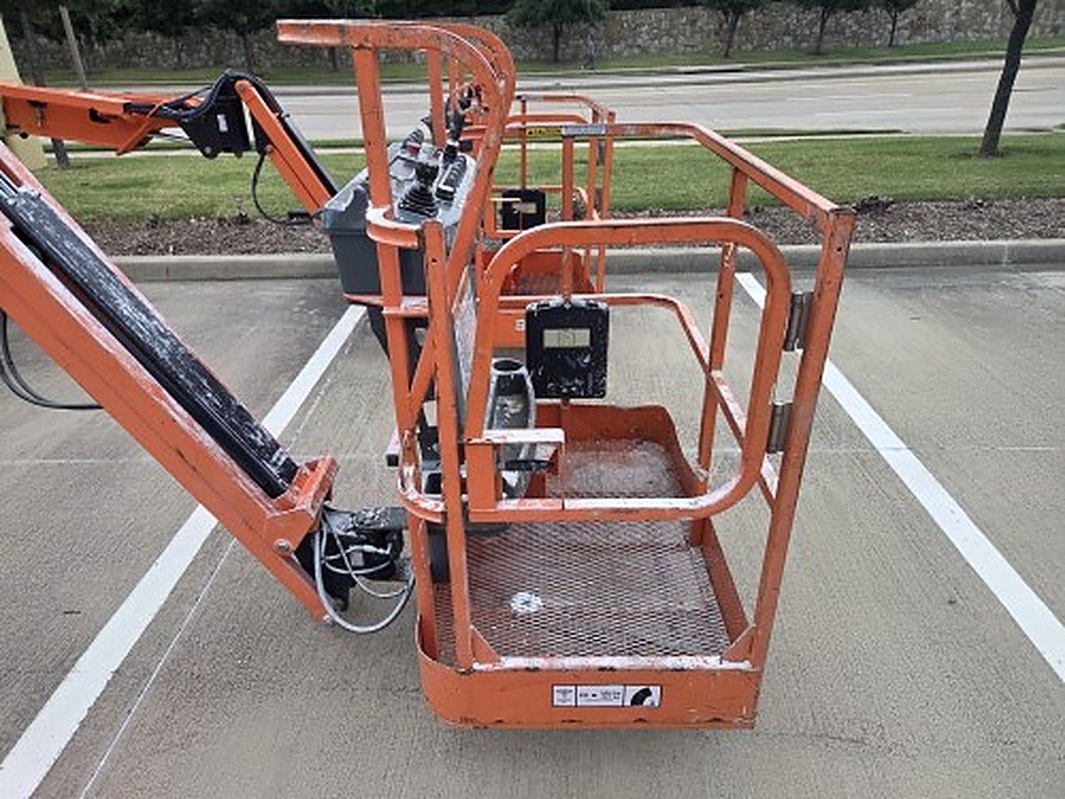 JLG E400AJPN photo 7