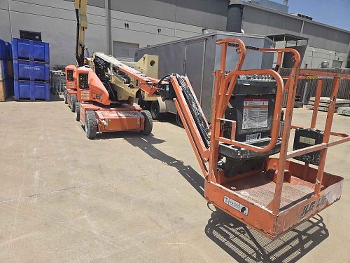 JLG E400AJPN photo 8