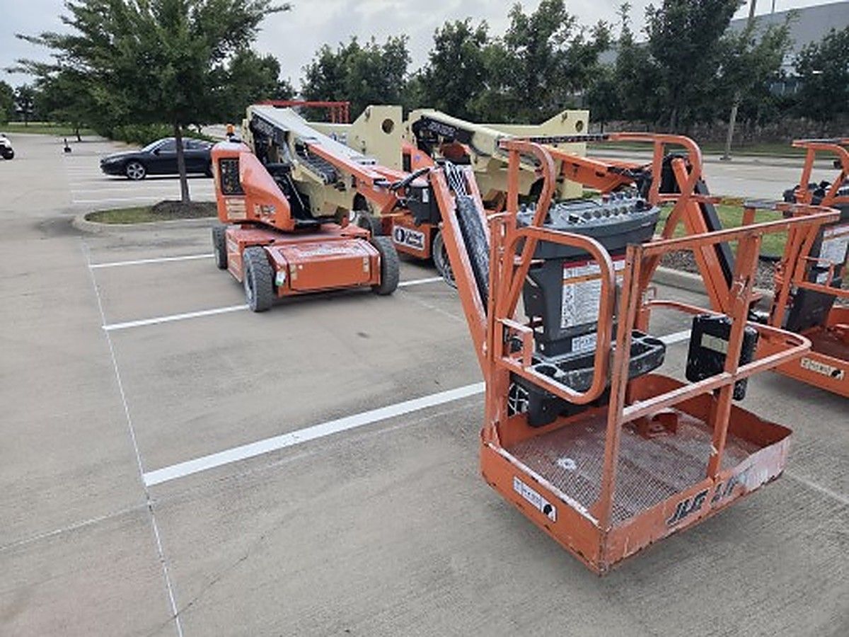 JLG E400AJPN photo 9