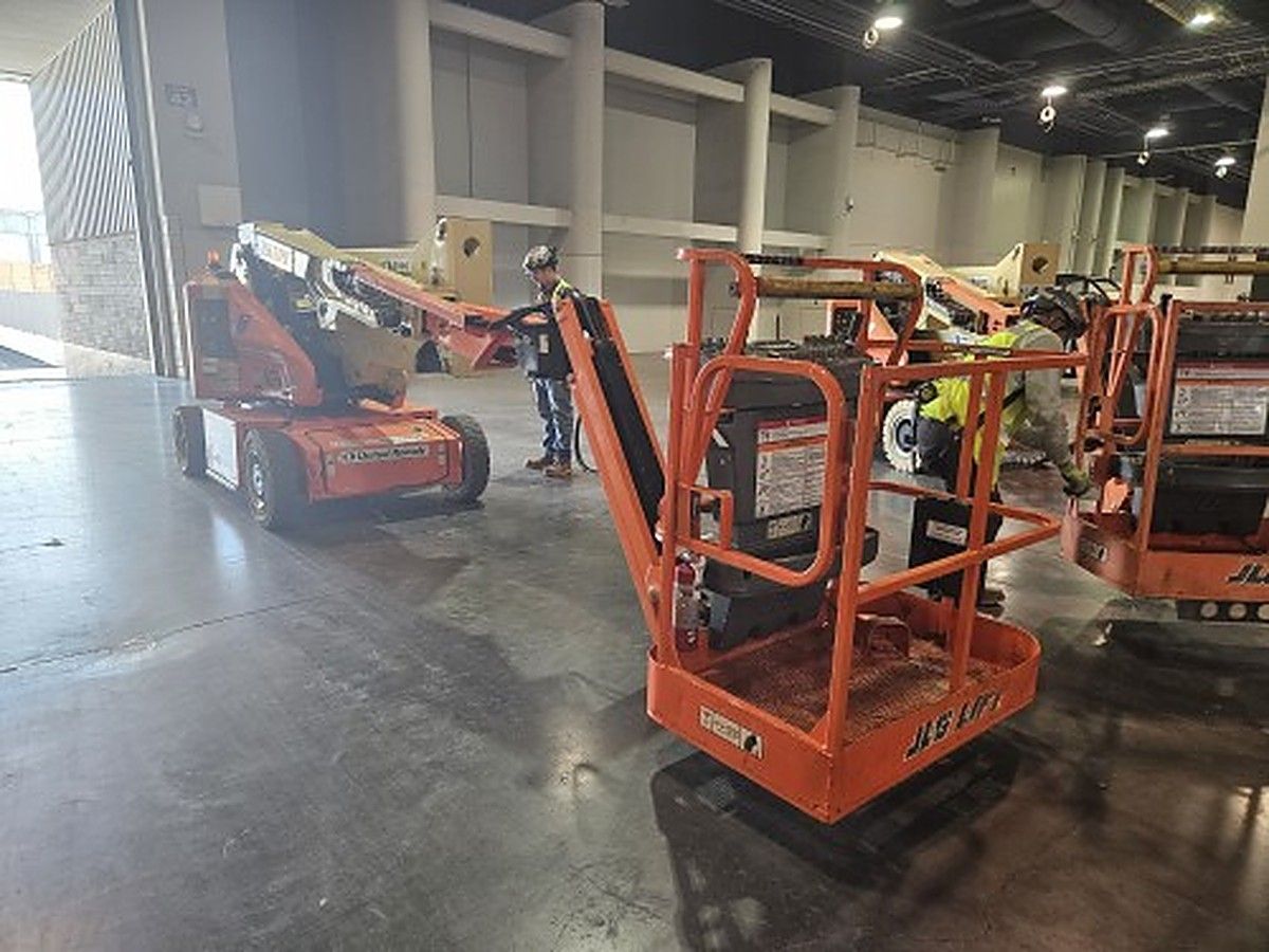JLG E400AJPN photo 2