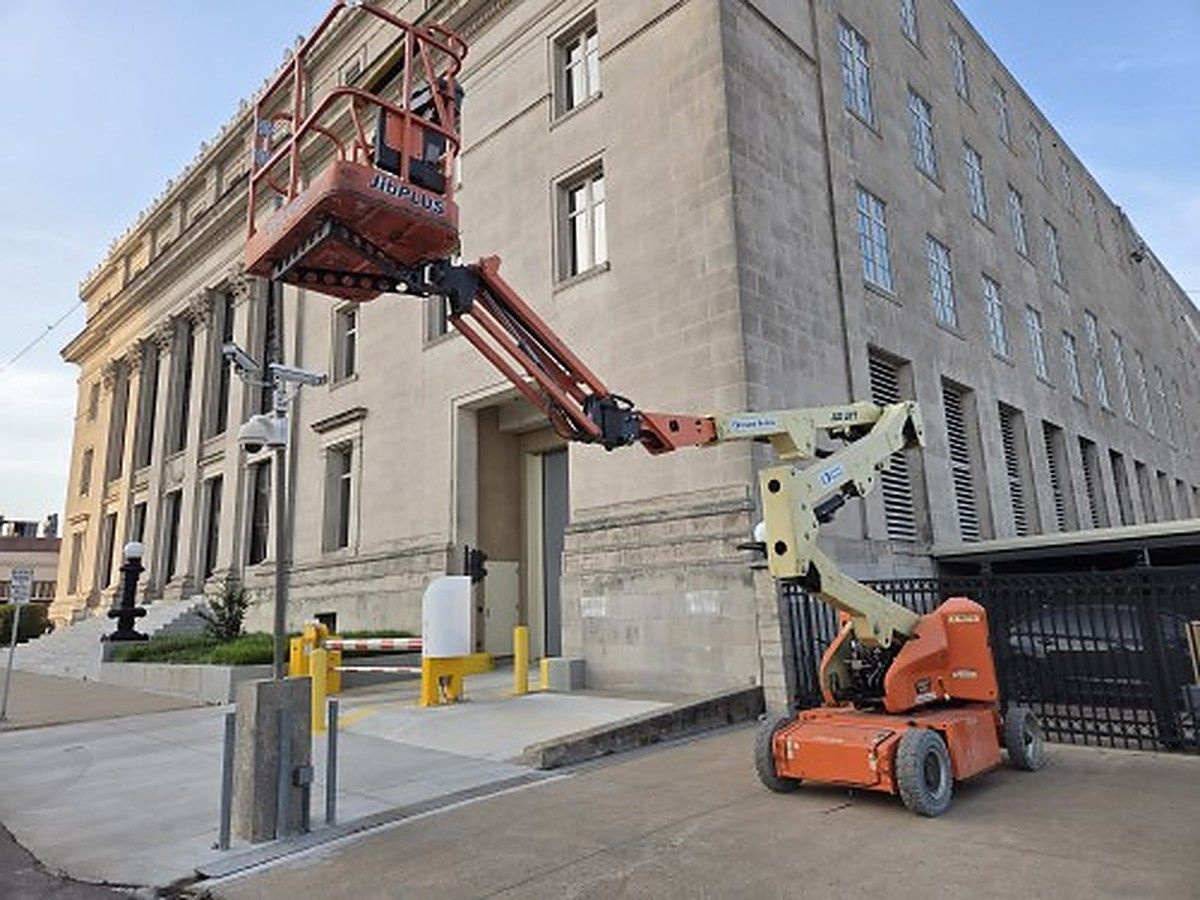 JLG E400AJPN photo 4