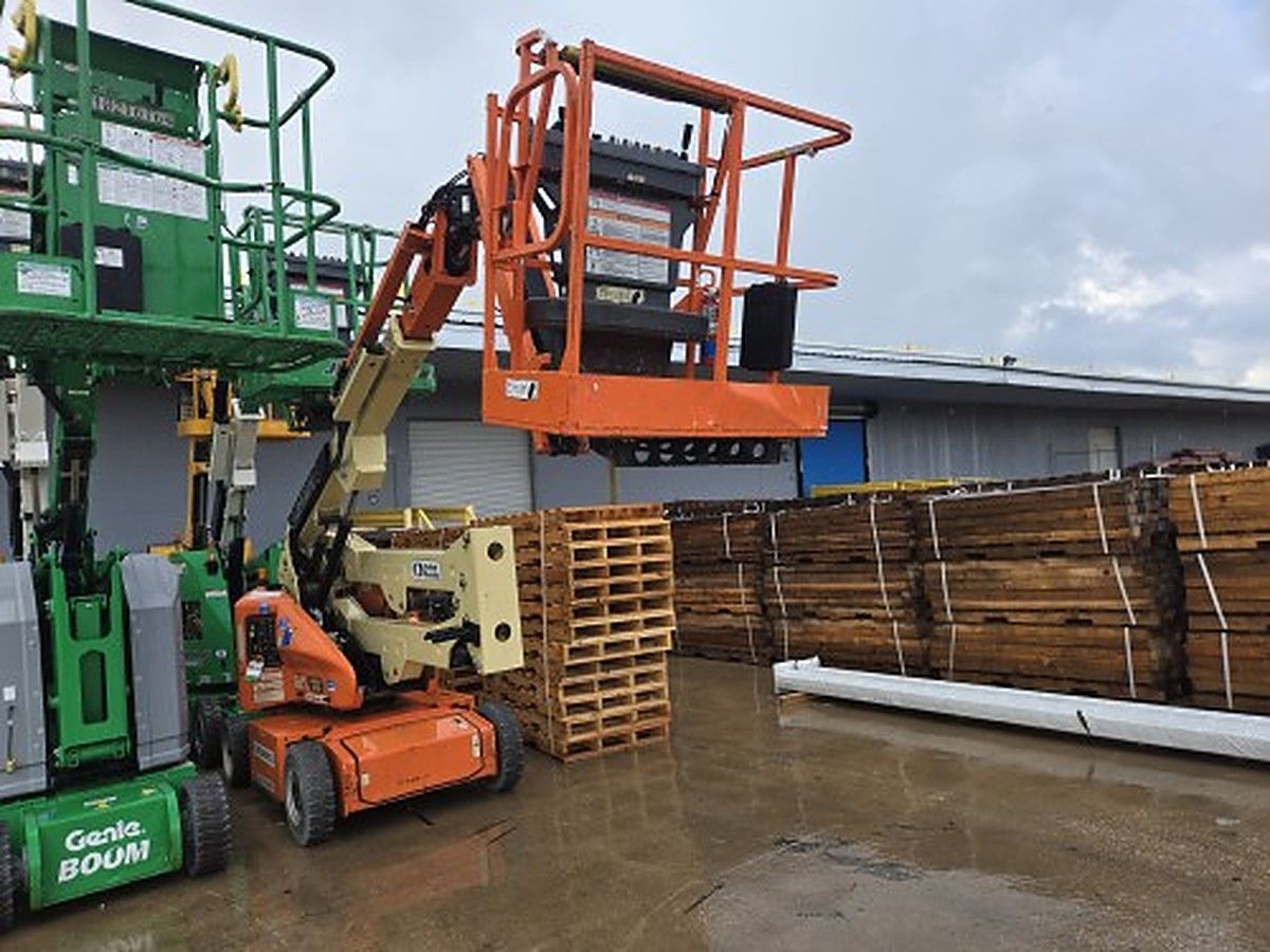 JLG E400AJPN photo 2