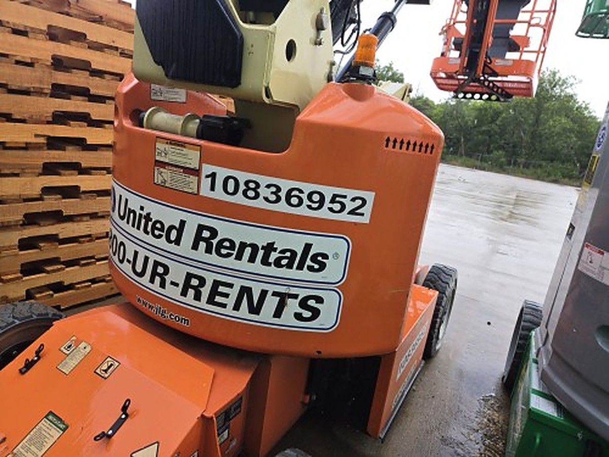 JLG E400AJPN photo 4