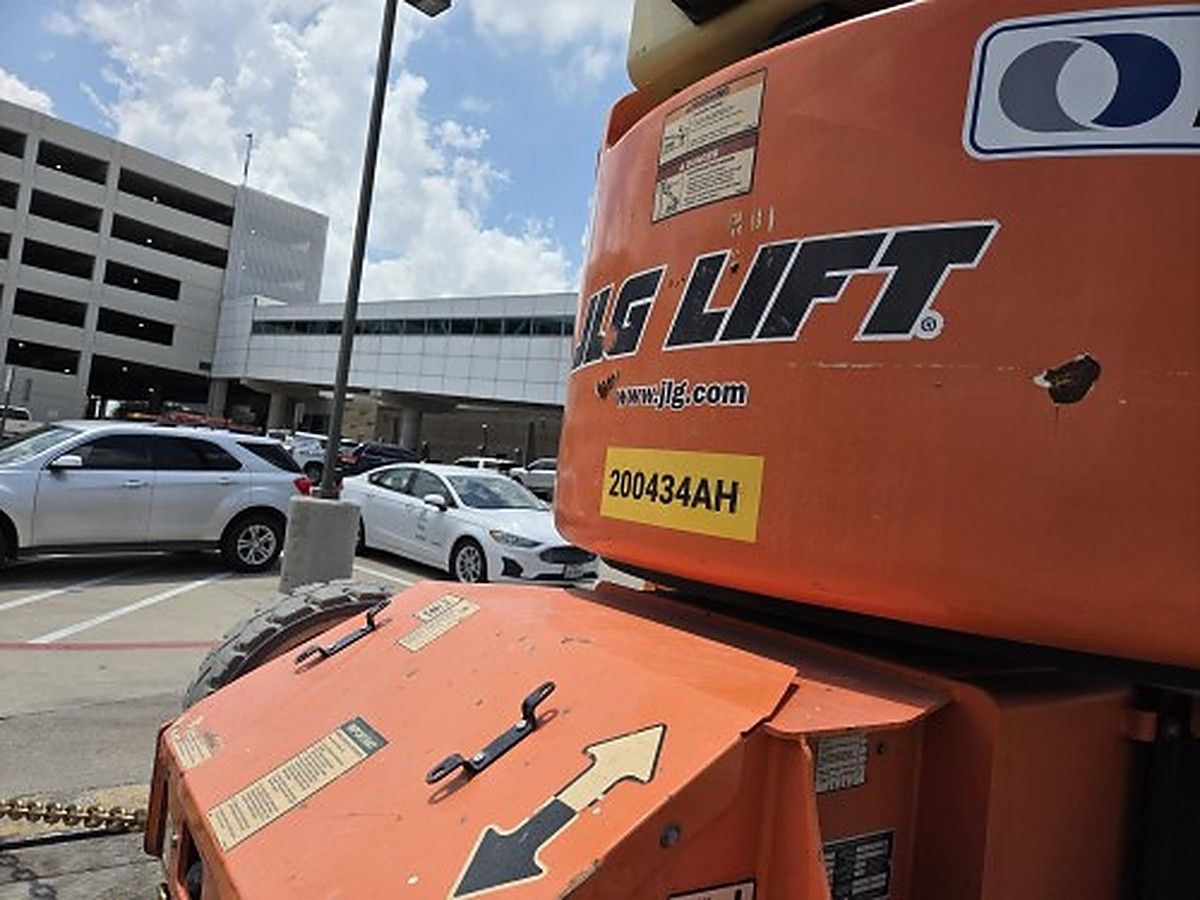 JLG E400AJPN photo 8