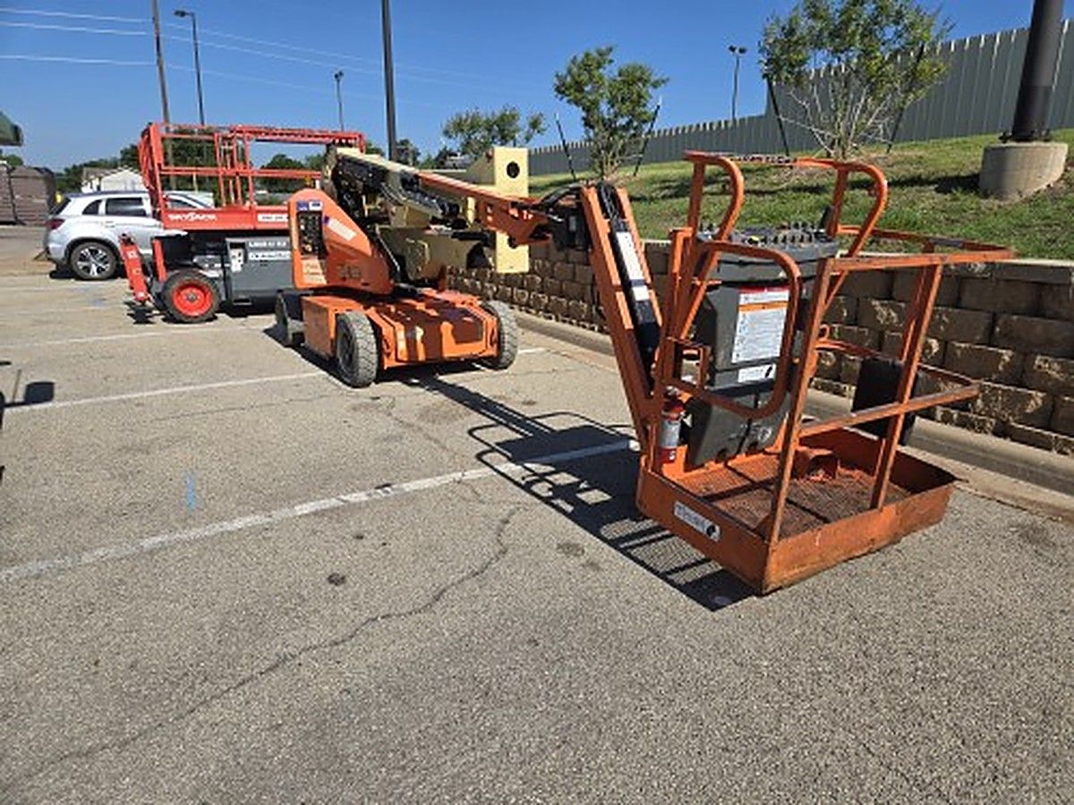 JLG E400AJPN photo 10