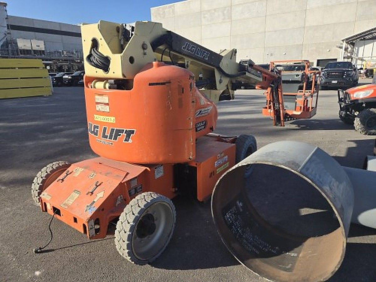 JLG E400AJPN photo 5