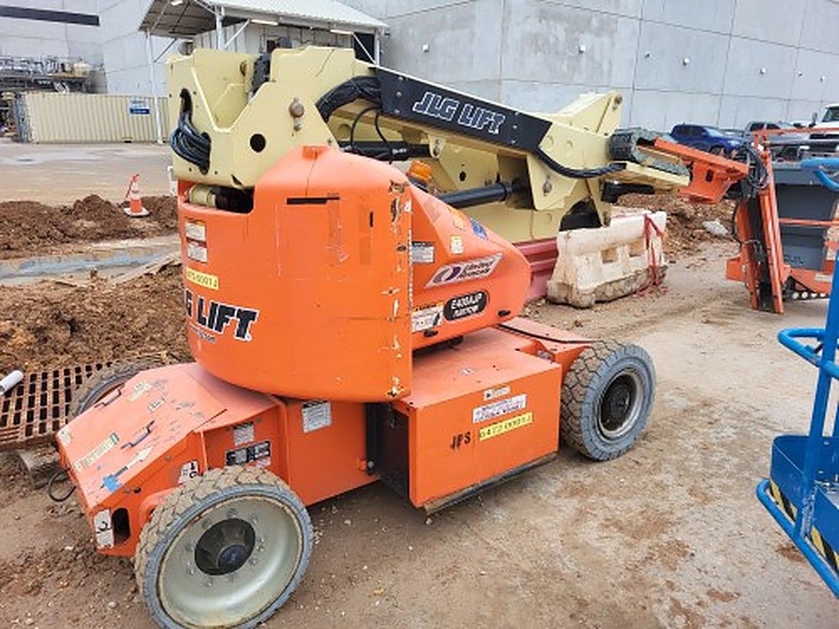 JLG E400AJPN photo 6