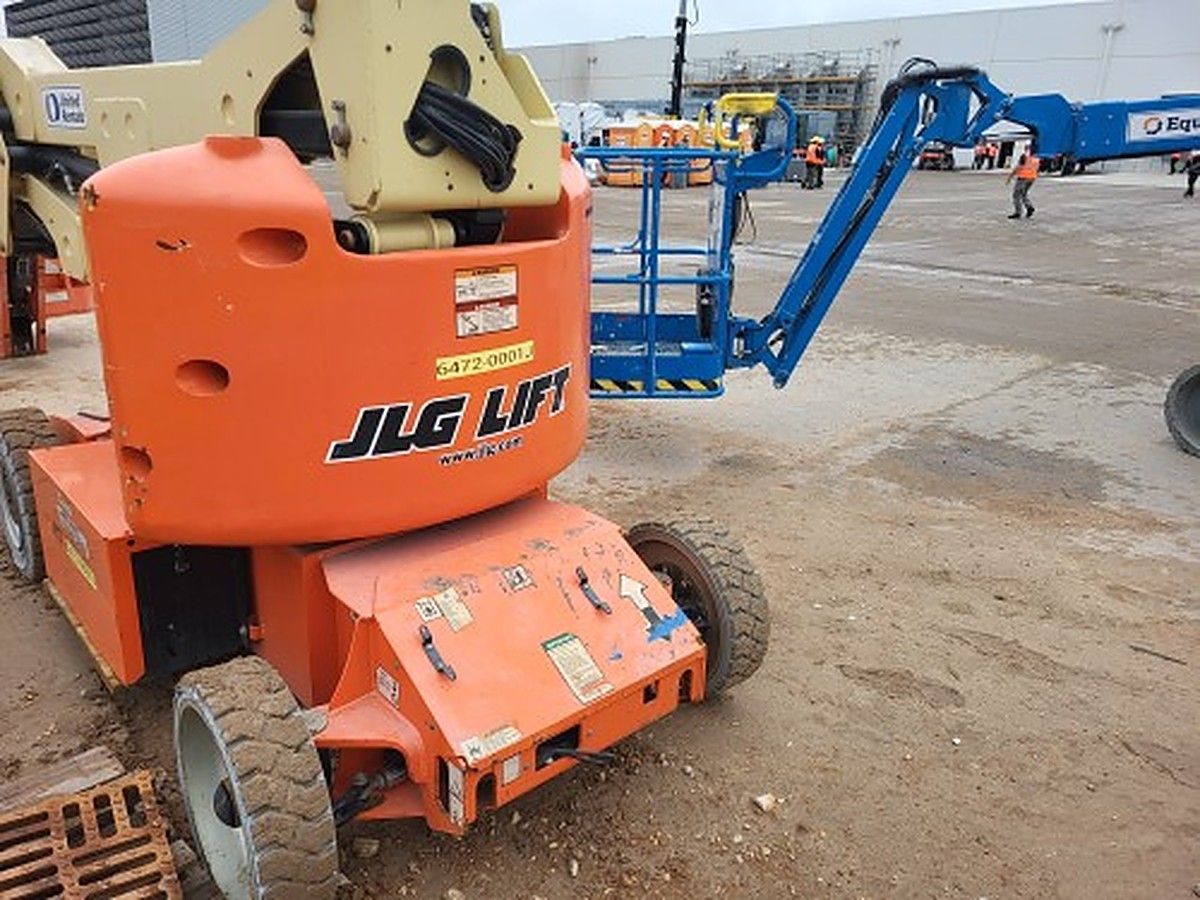 JLG E400AJPN photo 8