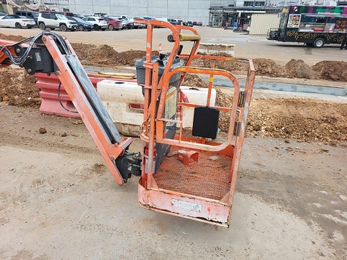 JLG E400AJPN photo 9