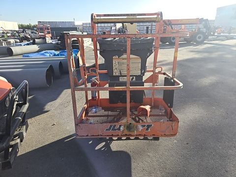 2018 JLG E400AJPN Boom 40-46' Articulating Elec Narrow