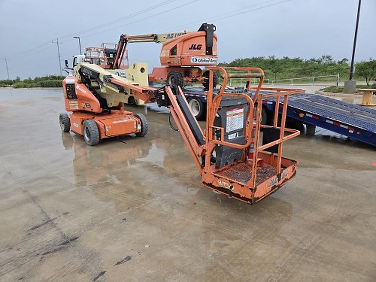 JLG E400AJPN photo 3