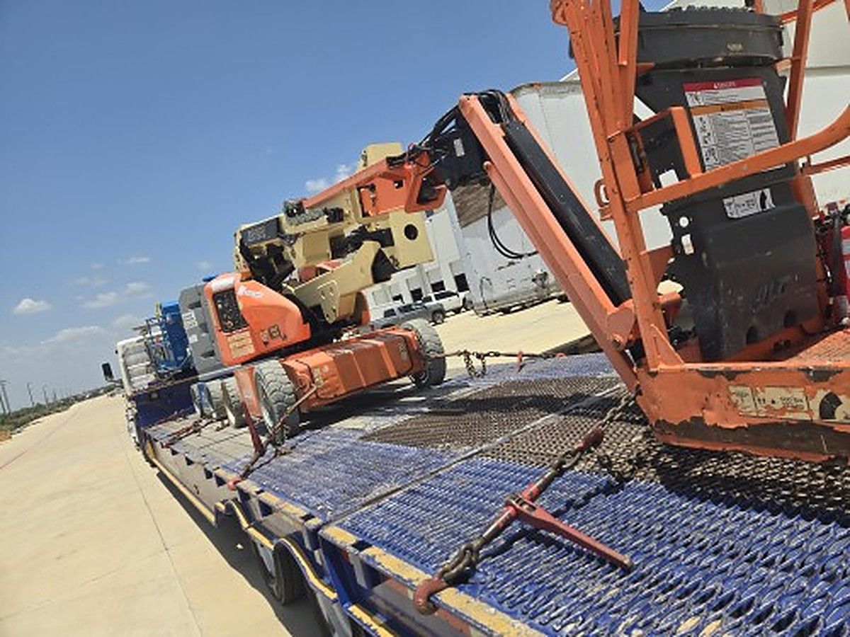 JLG E400AJPN photo 10