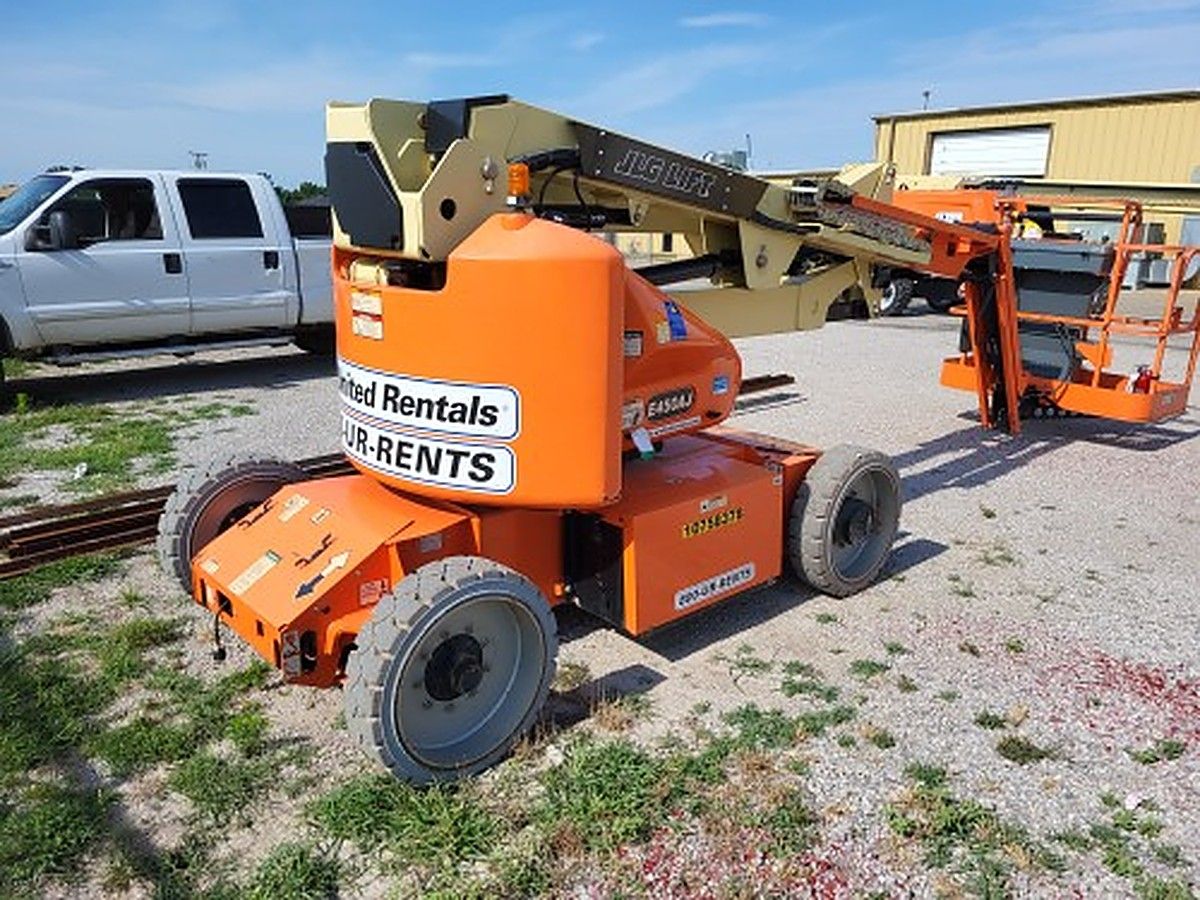 JLG E450AJ photo 4