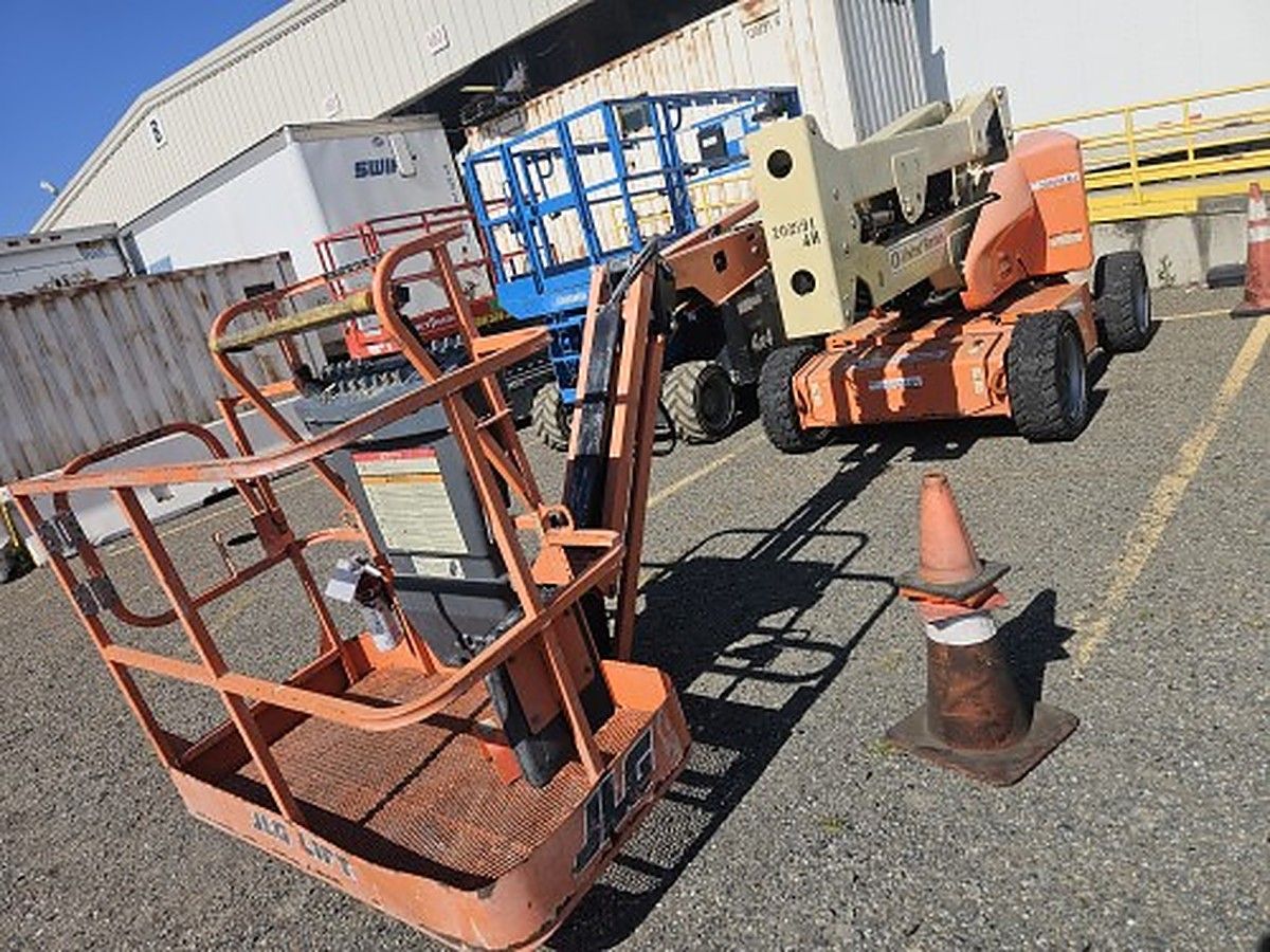 JLG E450AJ photo 3