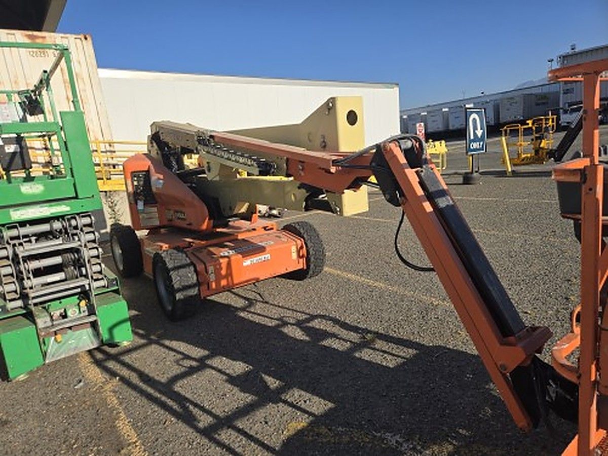 JLG E450AJ photo 7