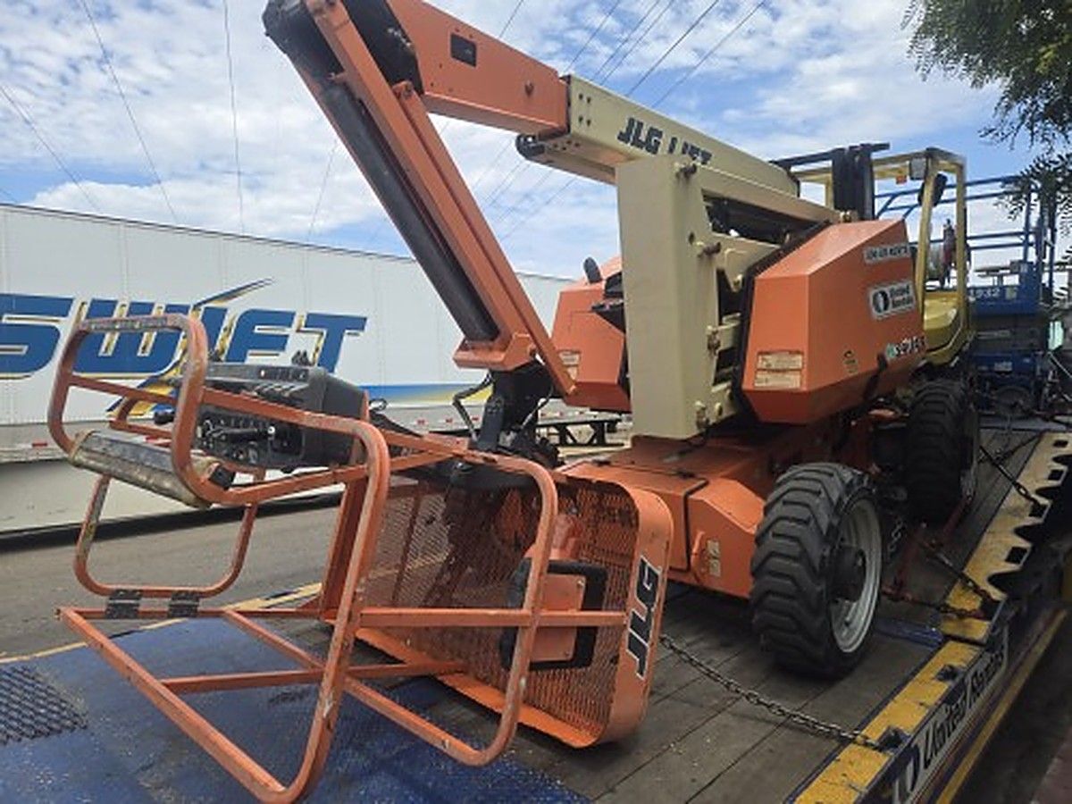 JLG H340AJ photo 2