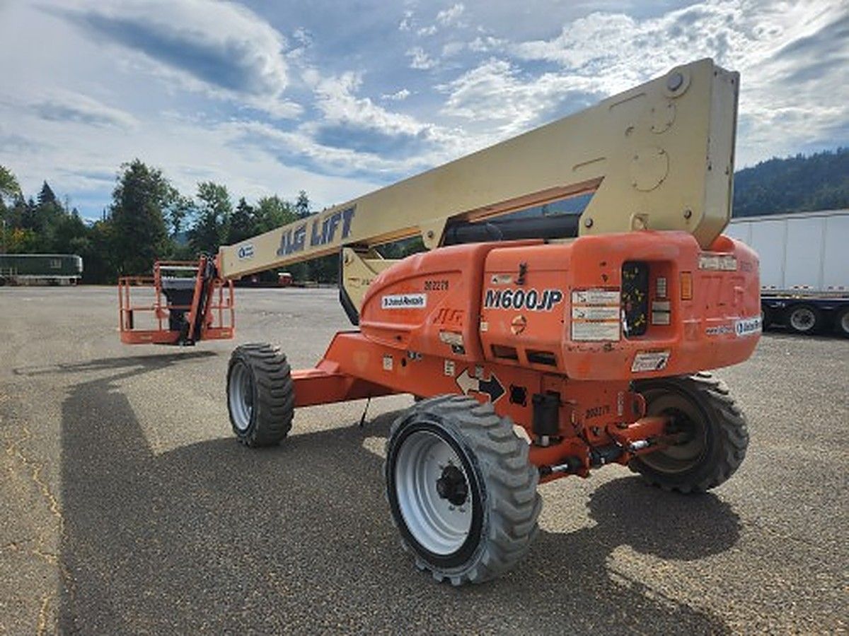 JLG M600JP photo 2