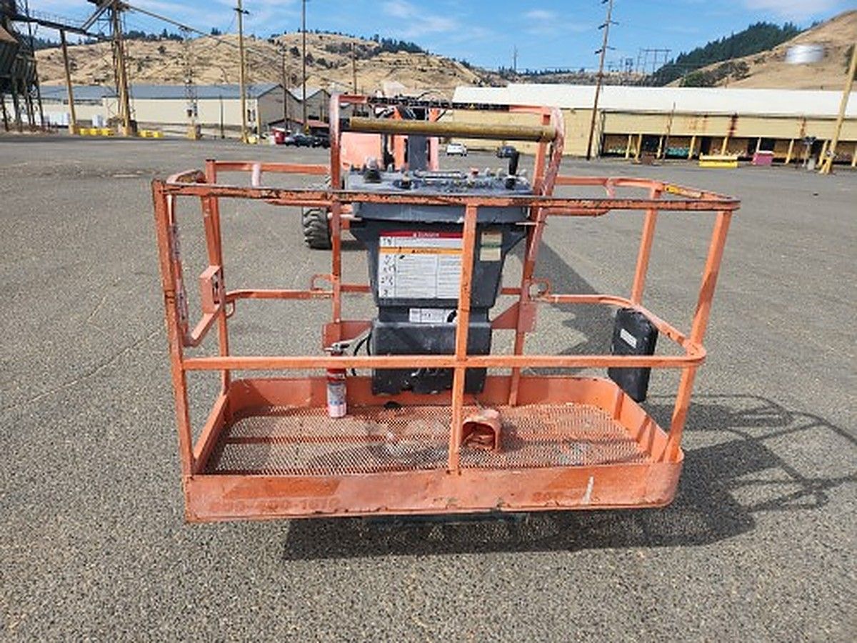 JLG M600JP photo 5